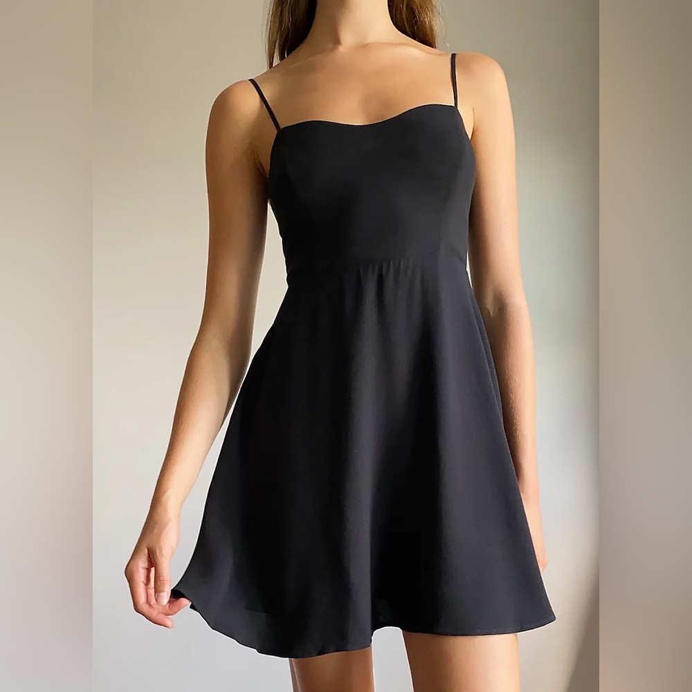 *Brand New With Tags* Aritzia - Sunday Best Flirt Mini dress in Black - Size 00